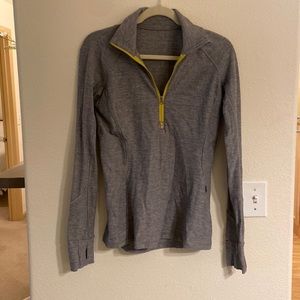 Lululemon grey quarter zip size 8